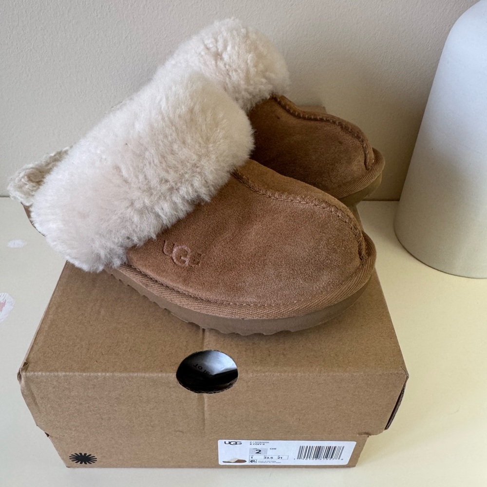 Ugg Cozy slipper
